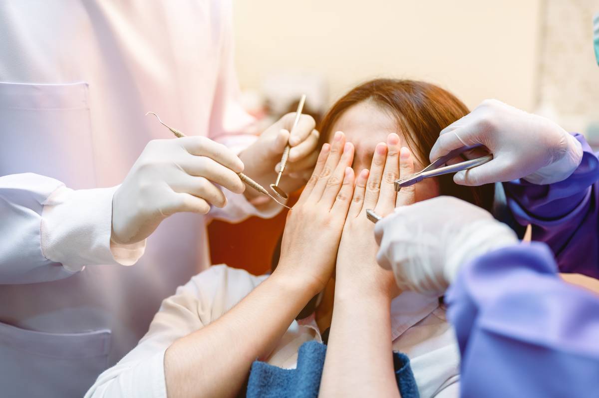 Frica de dentist dentofobia Art White Dental Clinic Ploiesti